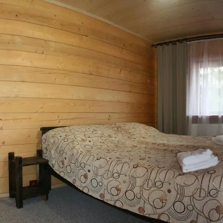 Highland Hotel *